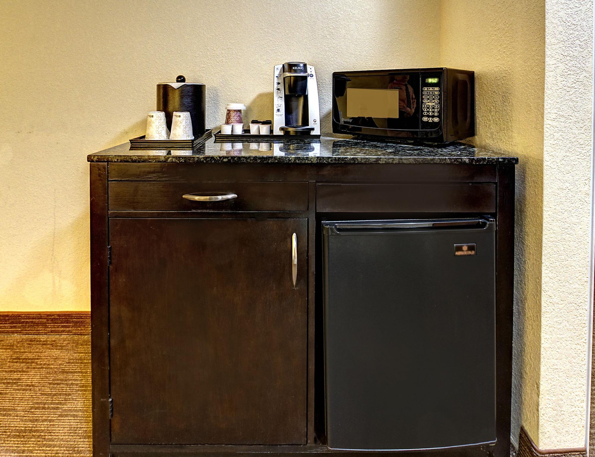 Hilton Garden Inn Nashville Airport מראה חיצוני תמונה